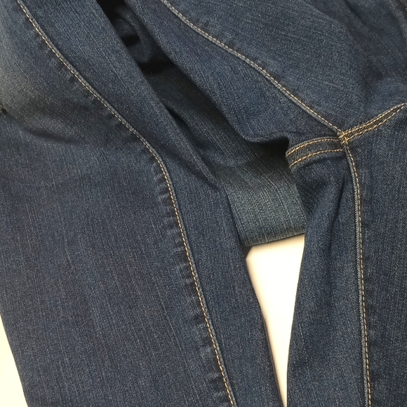 Torrid| plus size 16 R Premium sky high skinny ankle -Length Womens jeans. - Picture 4 of 9